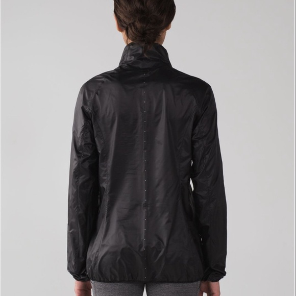 Lululemon Run With it Jacket - Picture 2 of 11